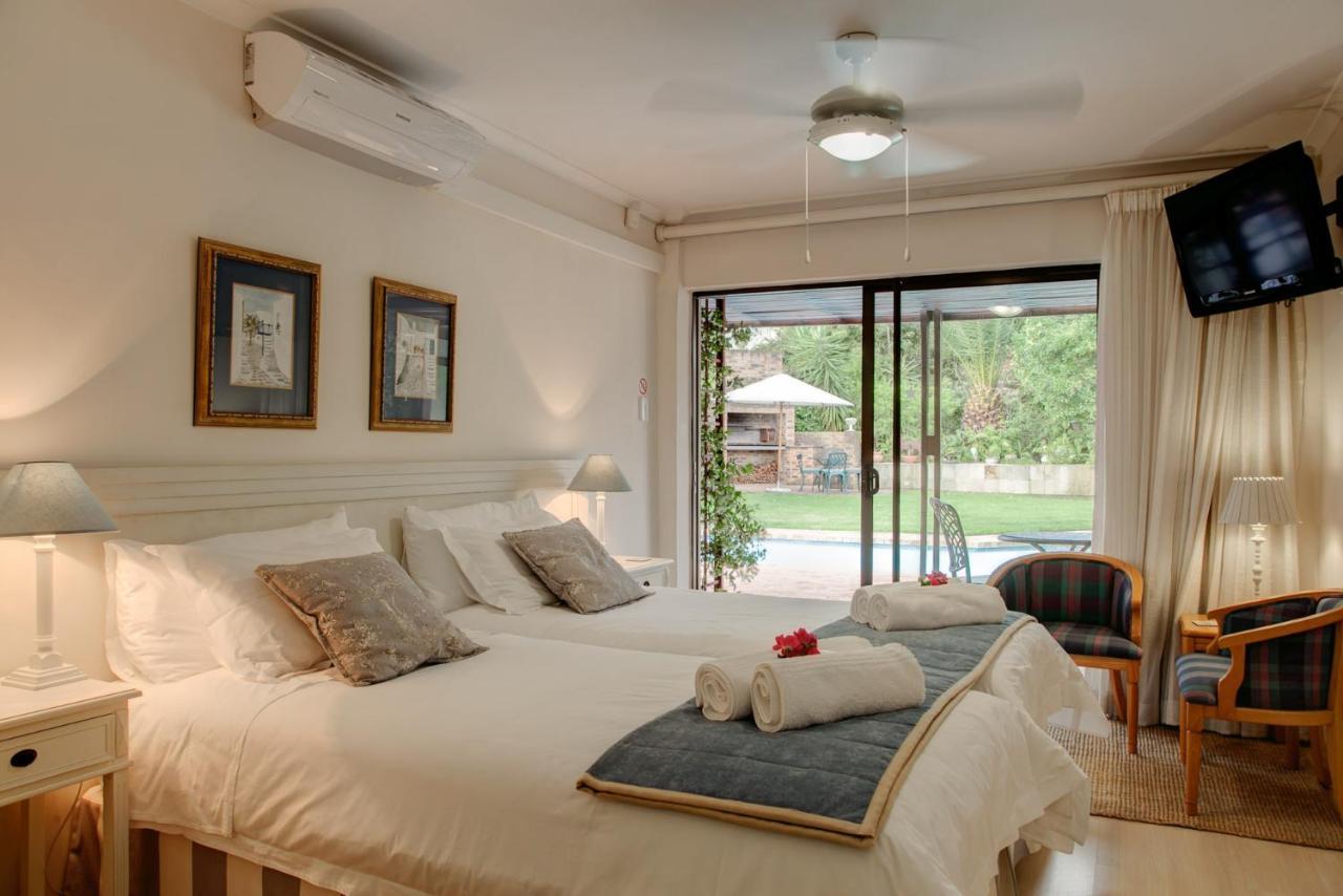Majorca House Bed & Breakfast Somerset West Ngoại thất bức ảnh
