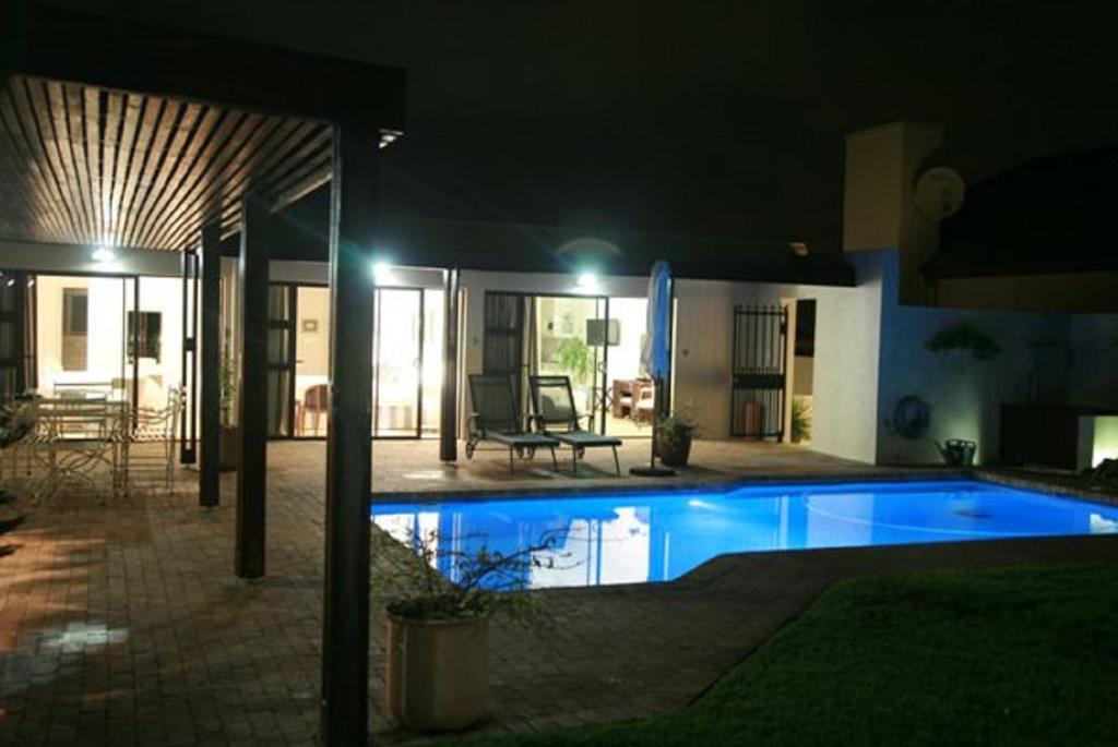 Majorca House Bed & Breakfast Somerset West Ngoại thất bức ảnh