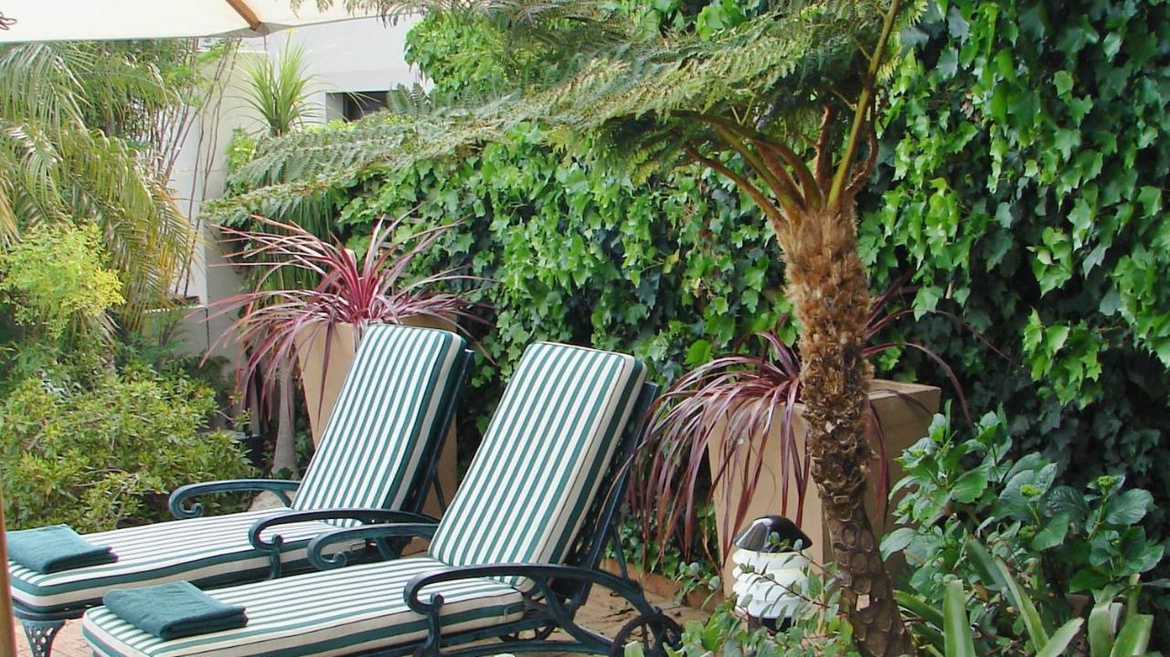 Majorca House Bed & Breakfast Somerset West Ngoại thất bức ảnh
