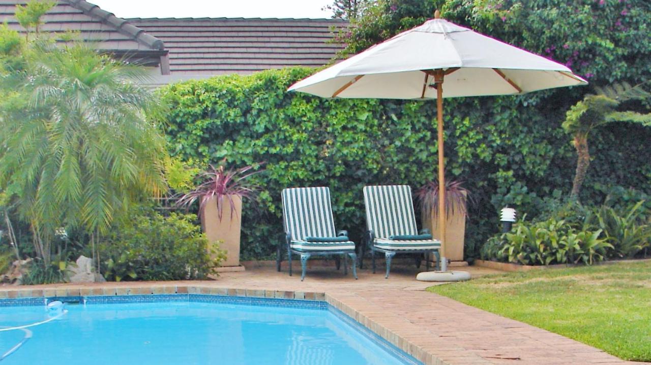 Majorca House Bed & Breakfast Somerset West Ngoại thất bức ảnh
